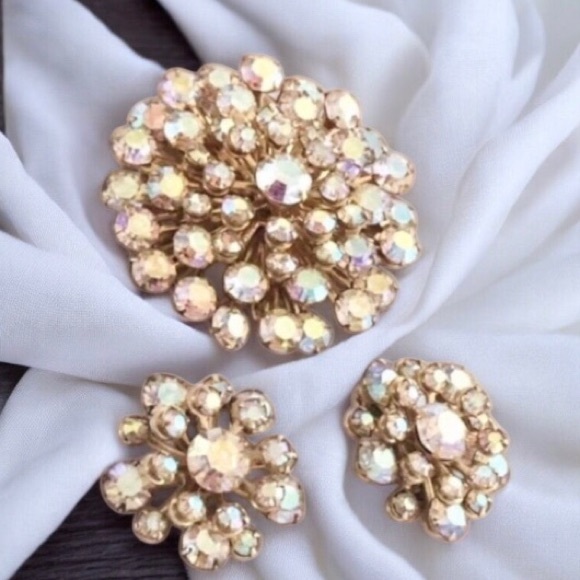 Aurora Borealis Domed Cluster Brooch Earrings Set - Picture 1 of 4